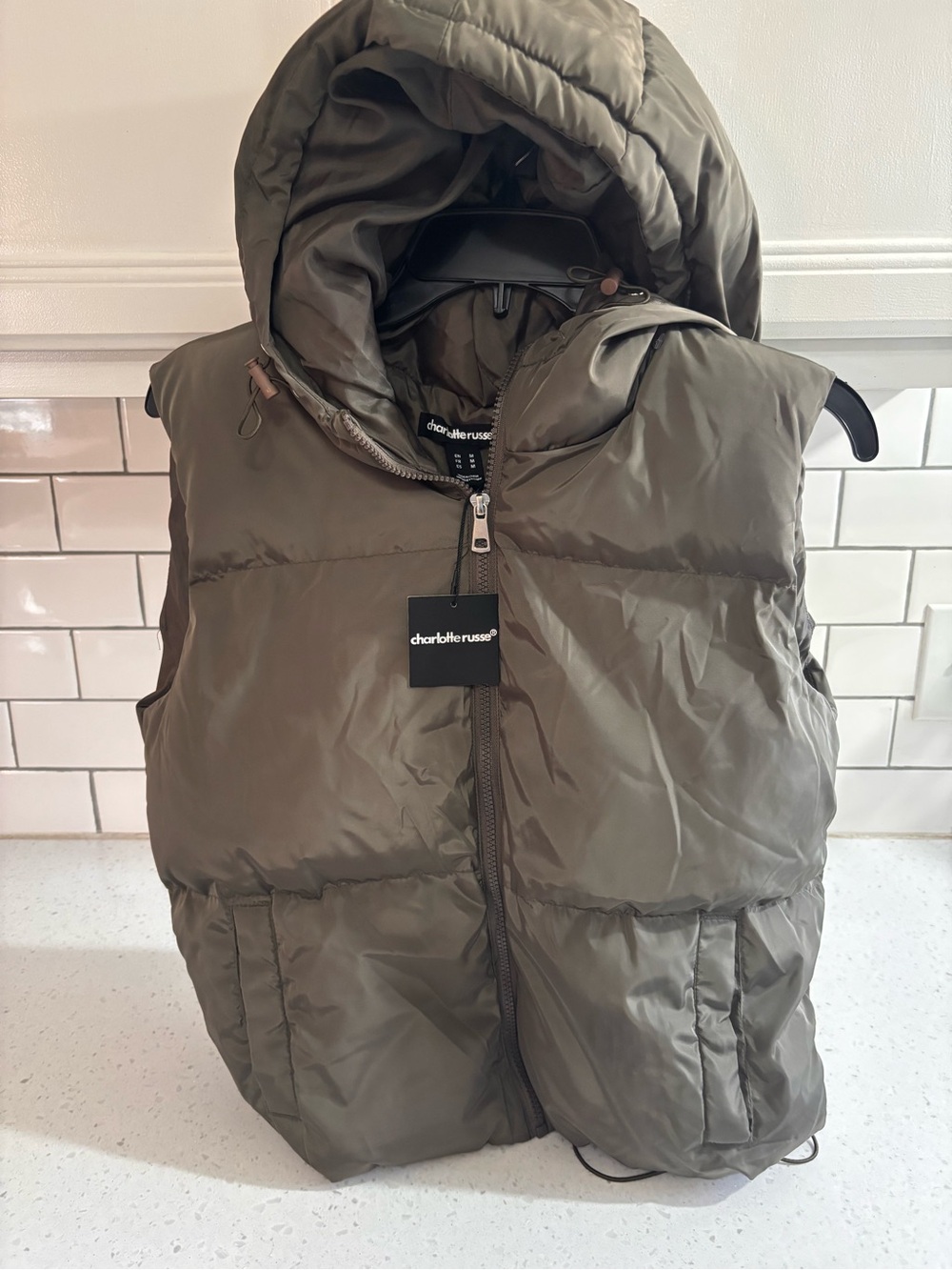 Charlotte Russe womens Olive Hooded Puffer Vest